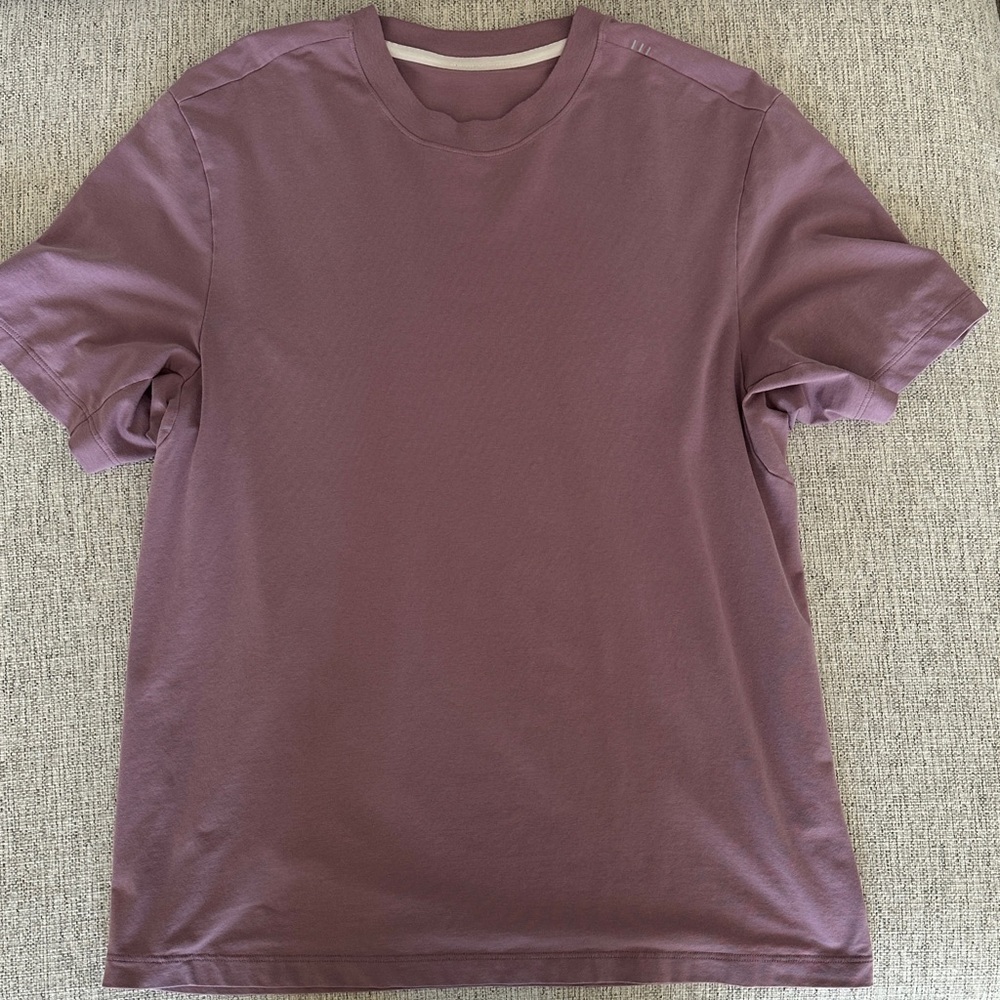lululemon athletica Men's Crewneck Tee - Mauve